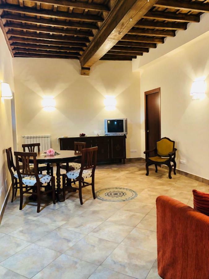 Casa Vacanze La Torretta Sutri Luaran gambar